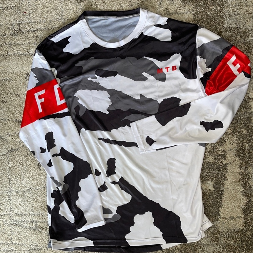 SOLD ❌Plus Size Men long sleeve T-shirt black red grey
